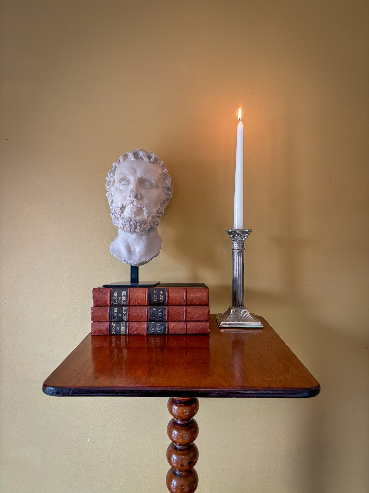 Georgian Mahogany Ball Turned Tilt Top Table