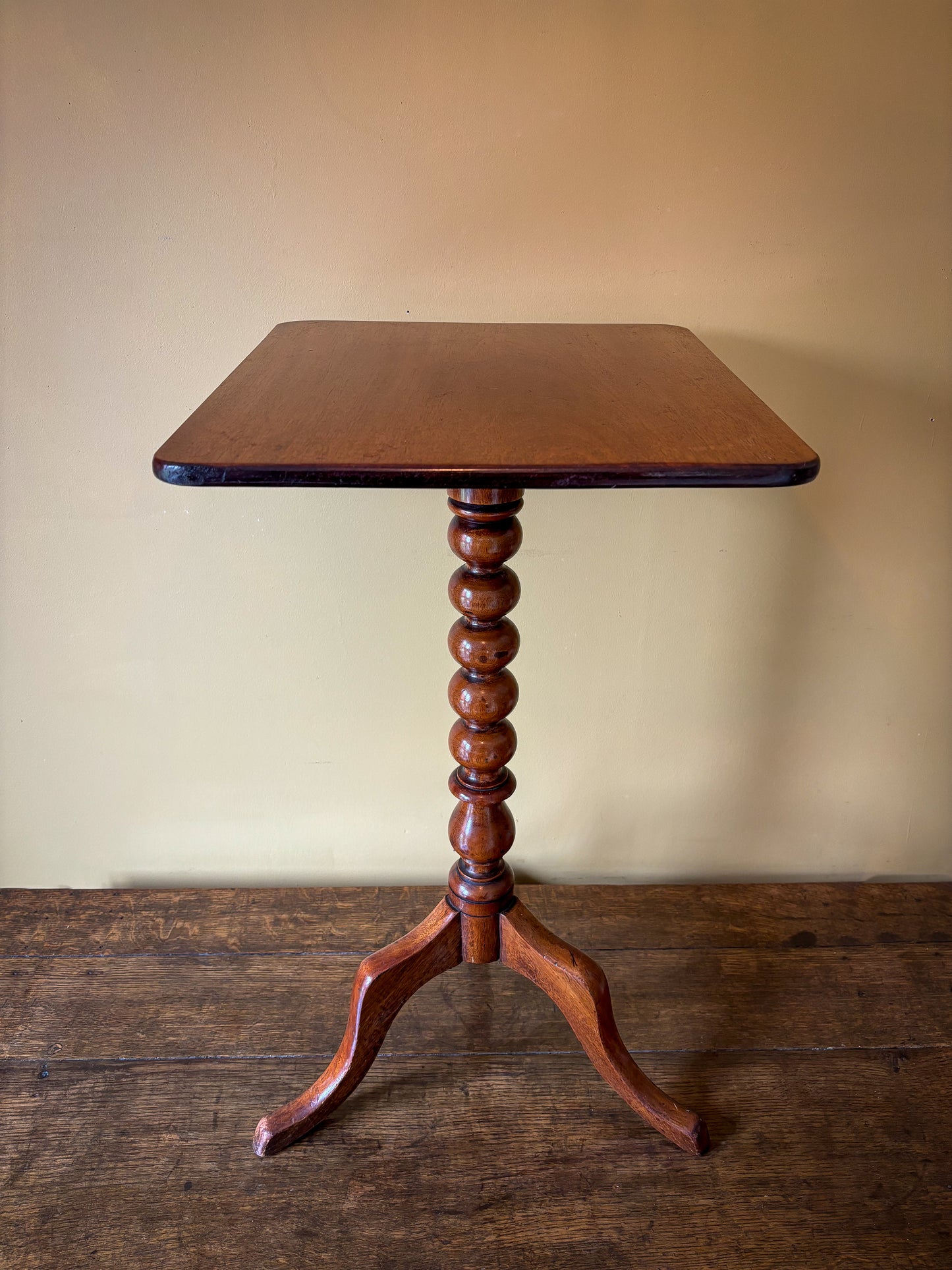 Georgian Mahogany Ball Turned Tilt Top Table